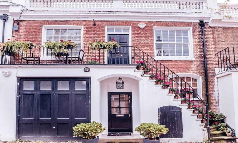 Georgian house plans with red brick